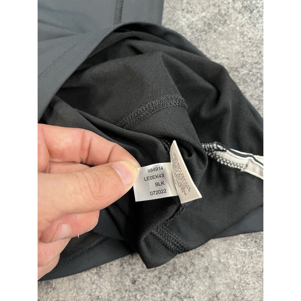 Peter Millar Quarterzip Pullover Womens Medium Black Golf UPF Lightweight EUC - Picture 10 of 10